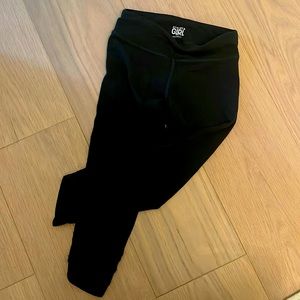 Athleta Girl Black Cropped Leggings